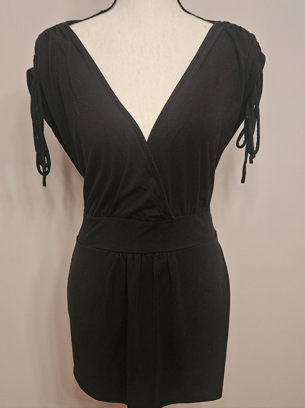Torrid Vintage Y2K Black Plunging V-Neck Empire Top w/Shoulder Tie Sleeves